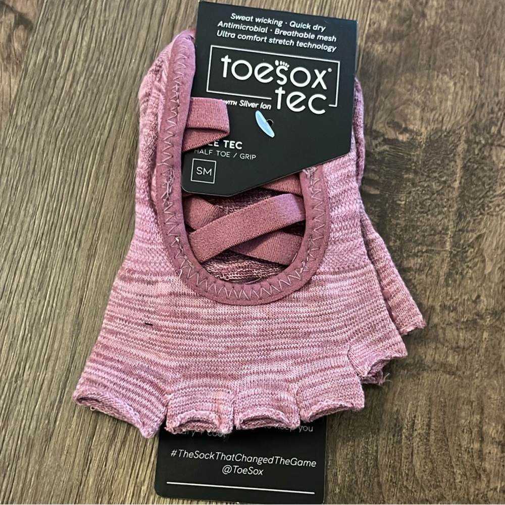 ToeSox Elle Tec Half Toe Grip Socks